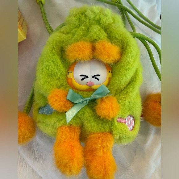 Garfield Blind Box Lucky Bag Plush Crossbody Bag - Picture 2 of 10